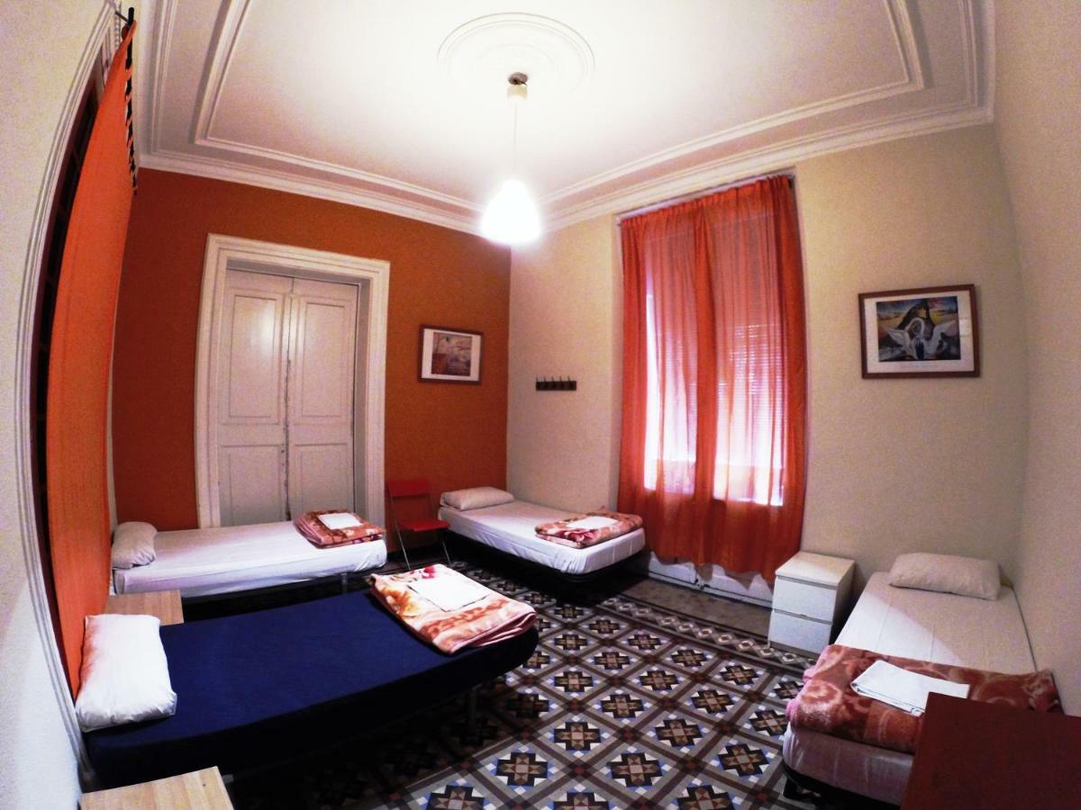 Sleeping Inn Barcelona Exterior photo